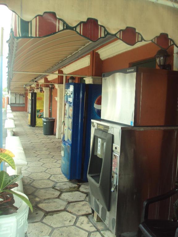 Hialeah Executive Motel Miami Springs Bagian luar foto